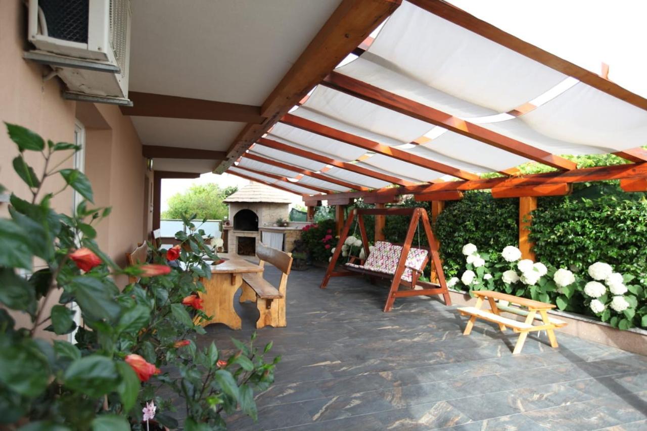Apartamento Ana & Marija Kaštela Exterior foto