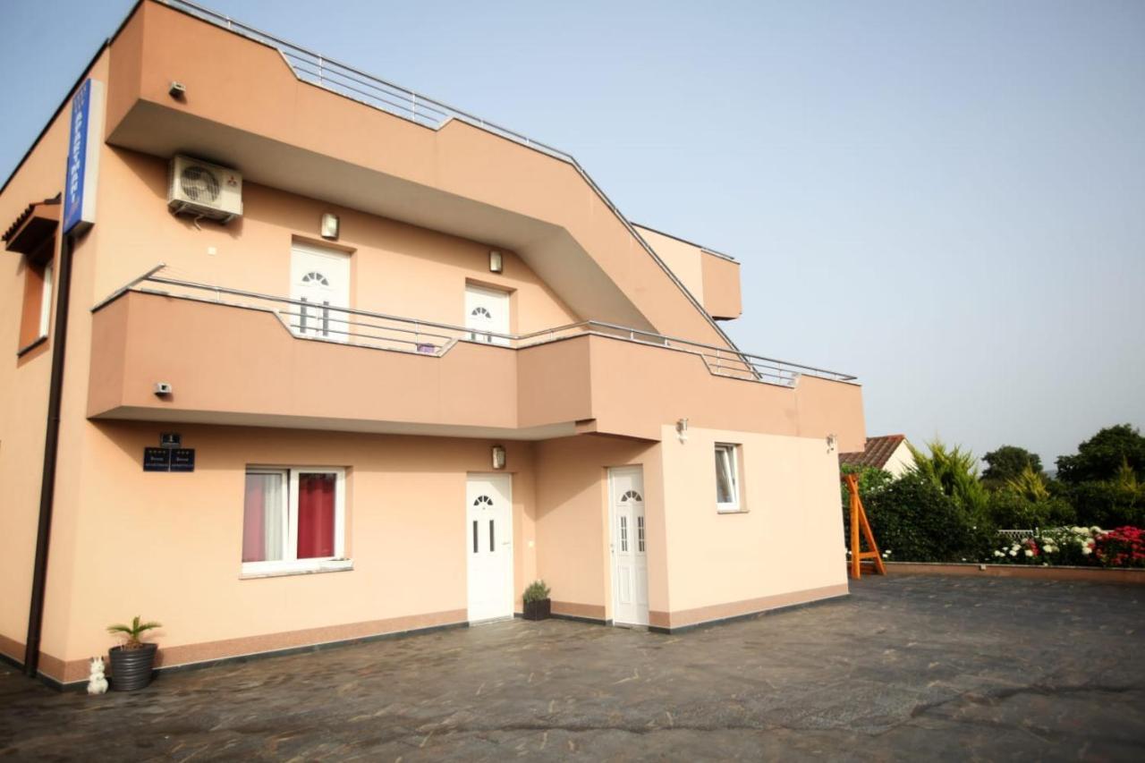 Apartamento Ana & Marija Kaštela Exterior foto